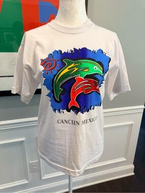 Vintage 90s Cancun Mexico Dolphin Graphic T-Shirt - Sport Fashion Small